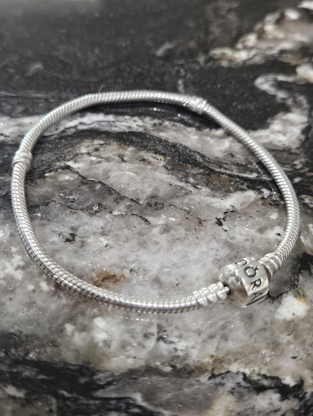 PANDORA Moments Barrel Clasp Snake Chain Bracelet No. 594593
